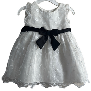 Sweet Heart Rose White Dress with Black Bow
